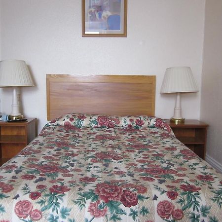 The Highcliffe Hotel Кливдон Номер фото
